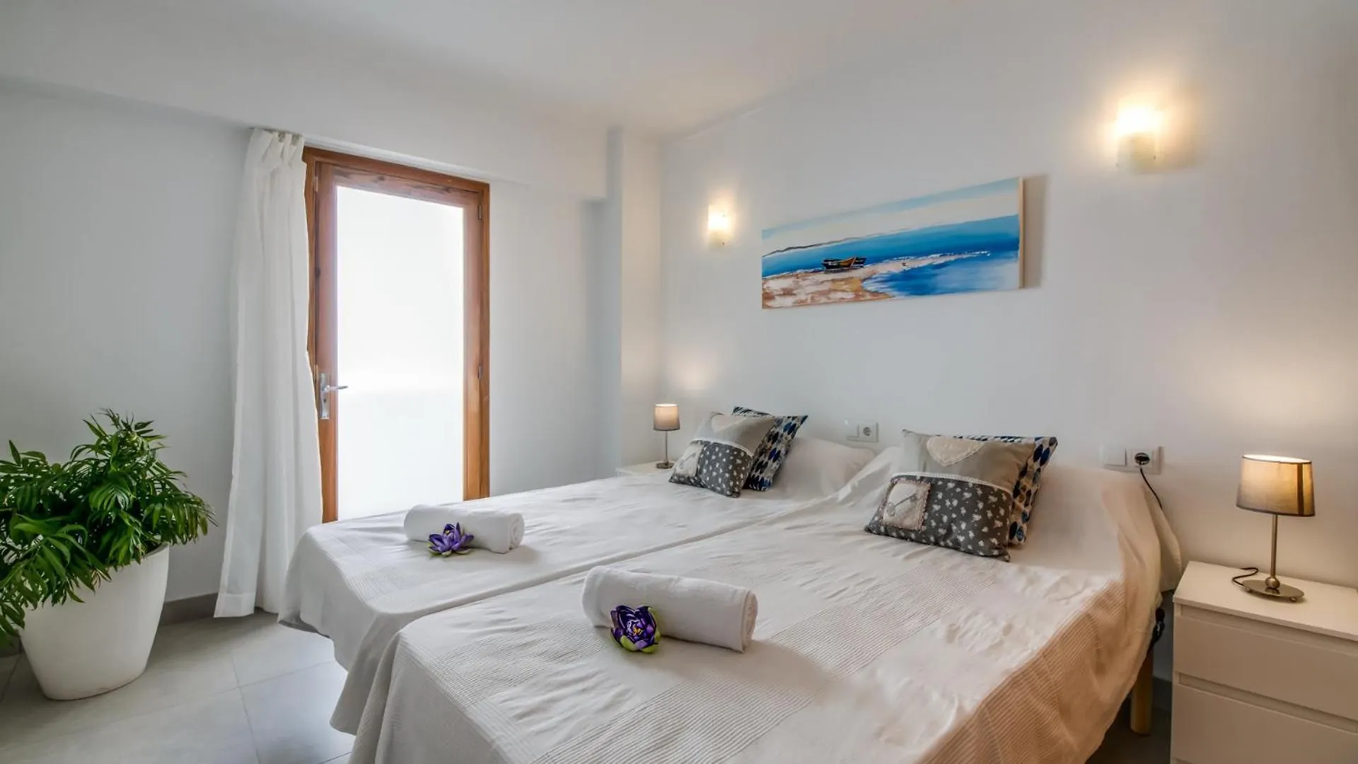 Ideal Property Mallorca - Mary 4 Pax 阿尔库迪亚港 0*,  西班牙